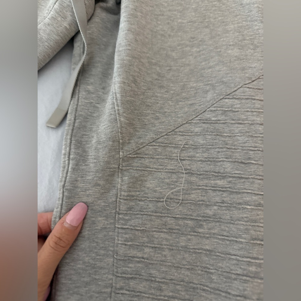 Alo Yoga Urban Moto Sweatpant in Dove Grey Heather - Picture 3 of 9